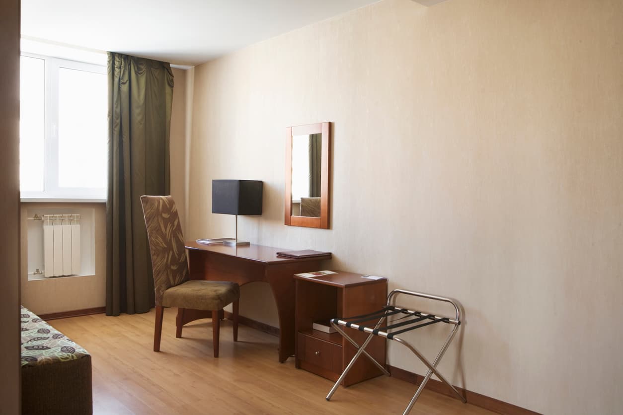 Hotel desk manufacturer in Turkey producing classic wooden writing desks for hotel rooms.